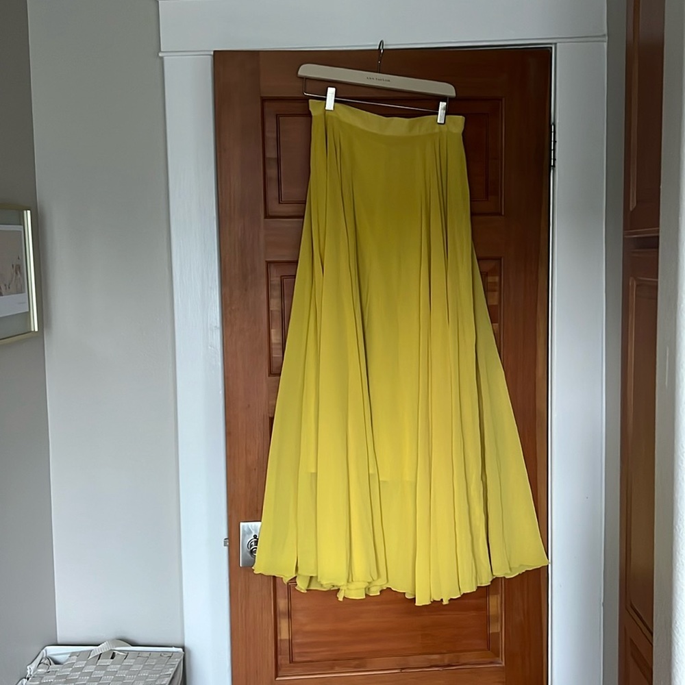 Chicwish long deep yellow pleated skirt. M. Very flowy and romantic. Never worn.